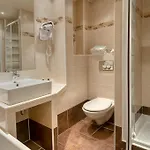 Hotel L'ouest 3*