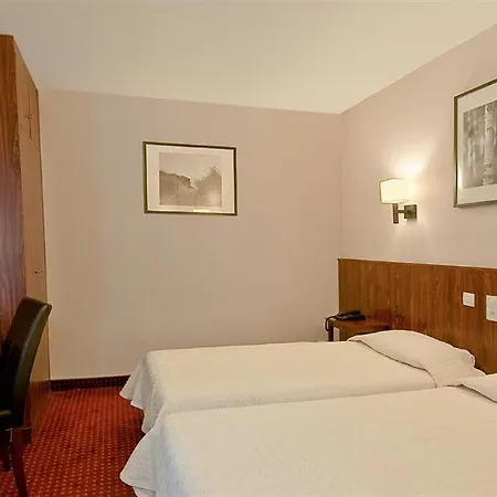 Hotel L'ouest 3*