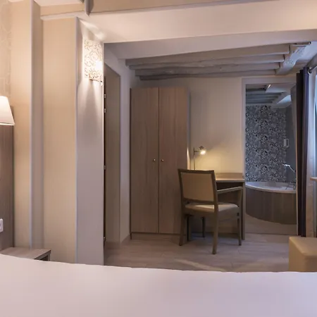 L'ouest 3* Paris